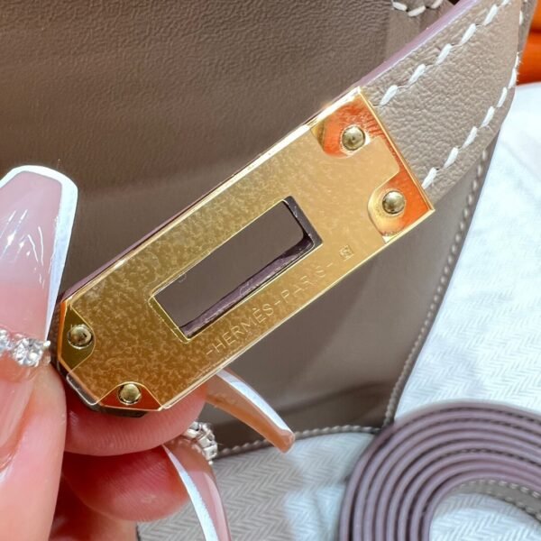 CK18 Etoupe Kelly Danse 22CM Swift Leather GHW Hardware Dubai UAE