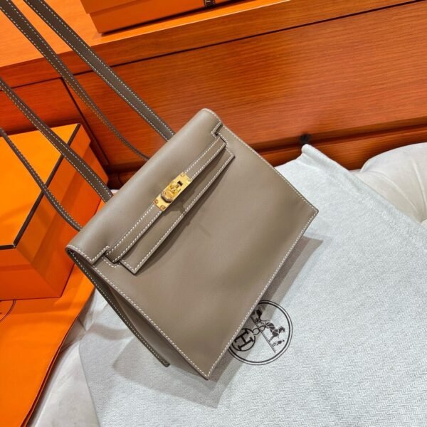 CK18 Etoupe Kelly Danse 22CM Swift Leather GHW Hardware Dubai UAE