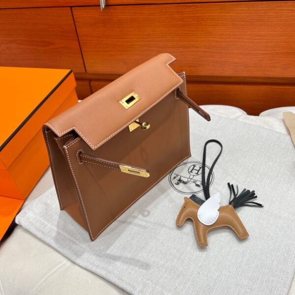CK37 Gold Kelly Danse 22CM Swift Leather GHW Hardware Dubai UAE