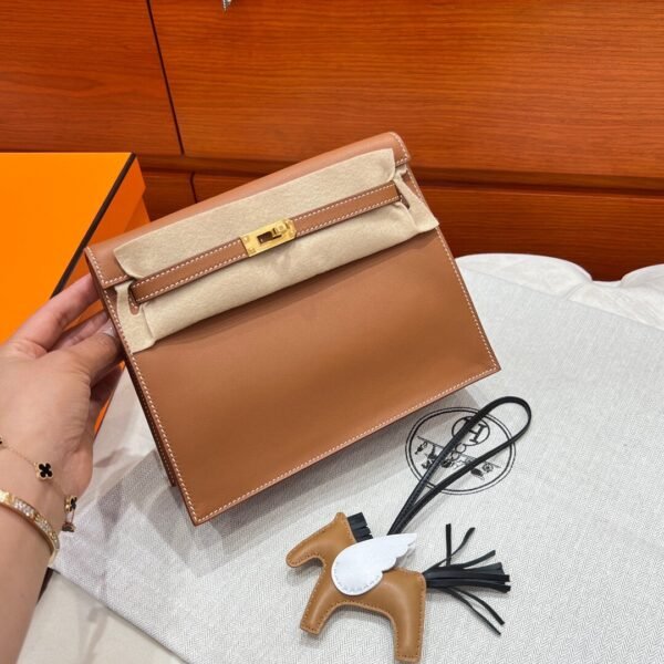 CK37 Gold Kelly Danse 22CM Swift Leather GHW Hardware Dubai UAE