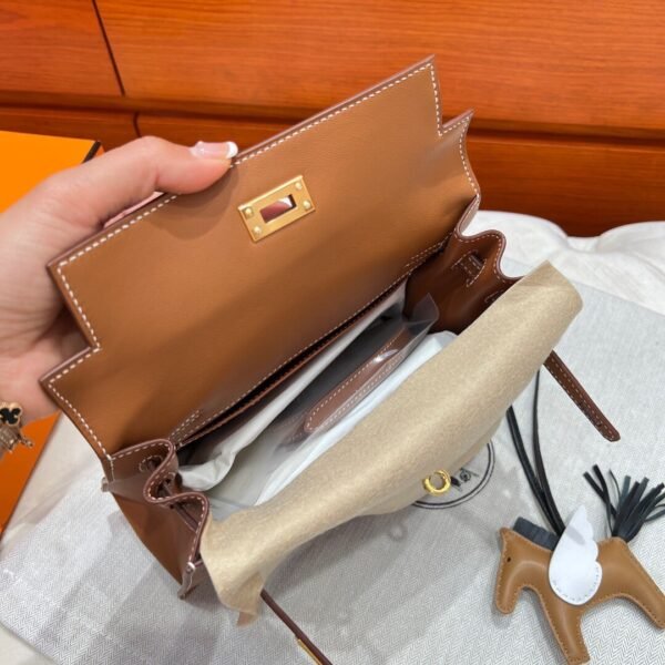 CK37 Gold Kelly Danse 22CM Swift Leather GHW Hardware Dubai UAE
