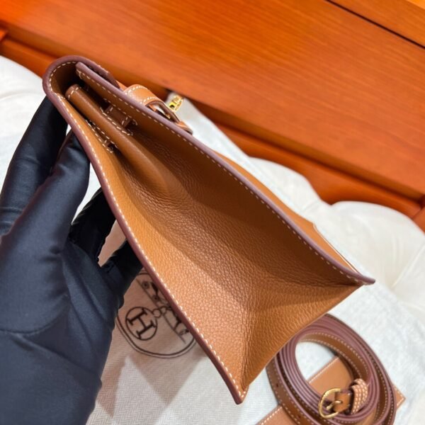 CK37 Gold Kelly Danse 22CM Evercolor Leather GHW Hardware Dubai UAE