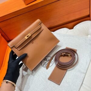 CK37 Gold Kelly Danse 22CM Evercolor Leather GHW Hardware Dubai UAE