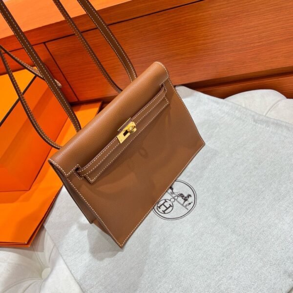 CK37 Gold Kelly Danse 22CM Evercolor Leather GHW Hardware Dubai UAE