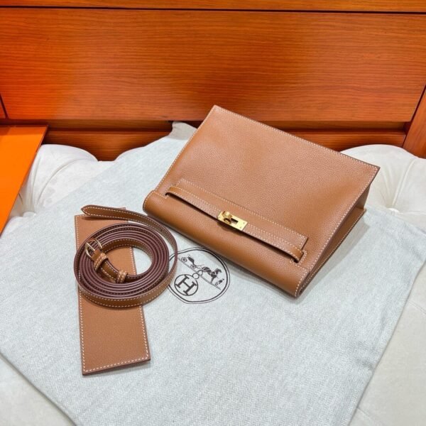 CK37 Gold Kelly Danse 22CM Evercolor Leather GHW Hardware Dubai UAE