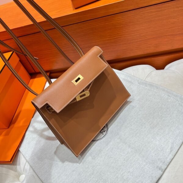 CK37 Gold Kelly Danse 22CM Evercolor Leather GHW Hardware Dubai UAE