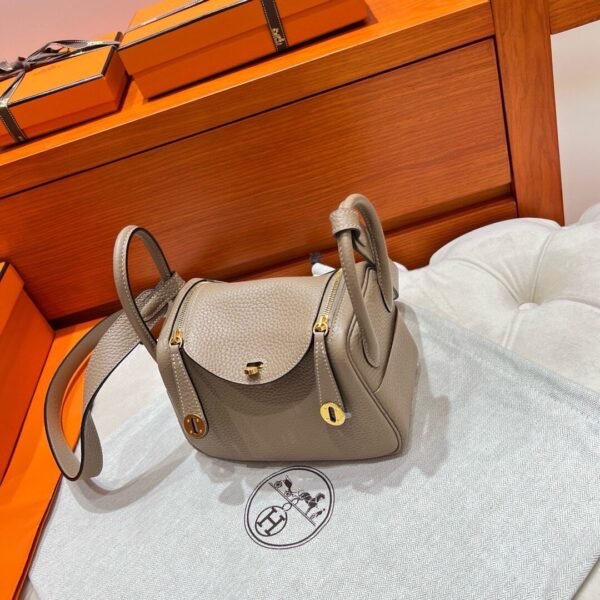 81 Gris tourterelle Mini lindy 19cm  Tc Leather Gold Hardware Full Handmade