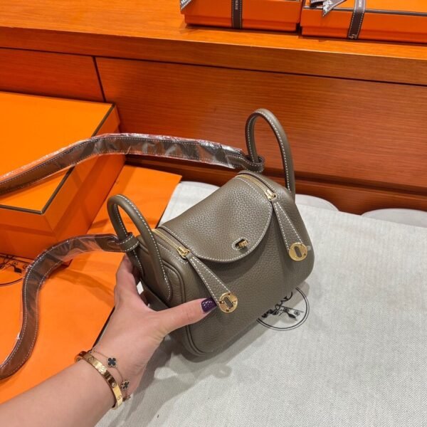 18 Etoupe Mini Lindy 19CM Tc Leather Gold Hardware Full Handmade