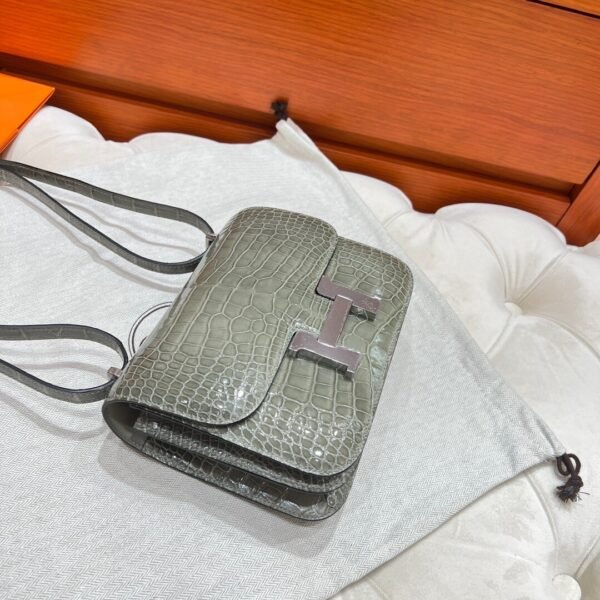81 Gris Touretelle Constance 19CM Alligator Leather Silver Hardware Full Handmade
