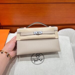 81 Gris Tourterelle Kelly Pochette Epsom Leather Silver Hardware Full Handmade
