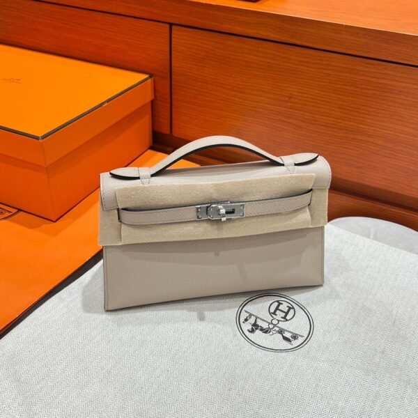 81 Gris Tourterelle Kelly Pochette Epsom Leather Silver Hardware Full Handmade