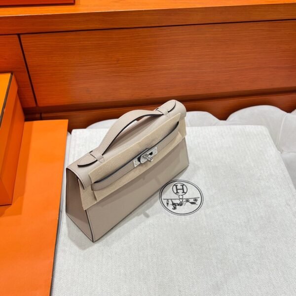 81 Gris Tourterelle Kelly Pochette Epsom Leather Silver Hardware Full Handmade