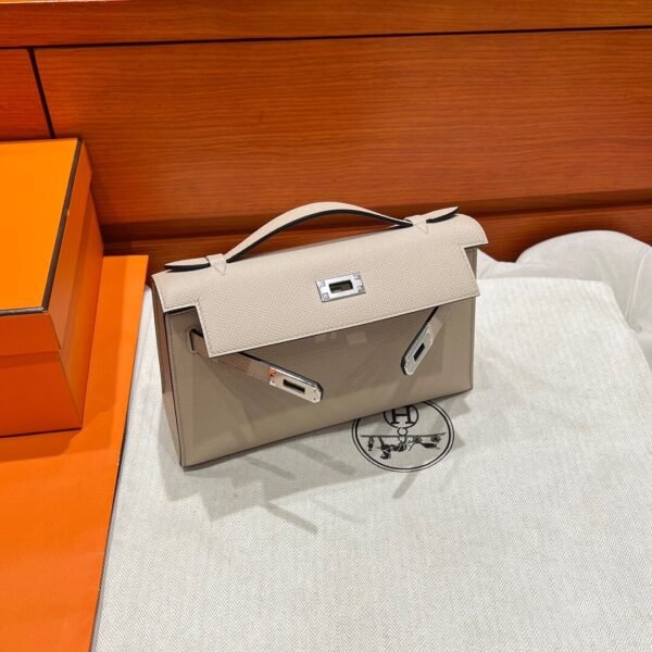 81 Gris Tourterelle Kelly Pochette Epsom Leather Silver Hardware Full Handmade