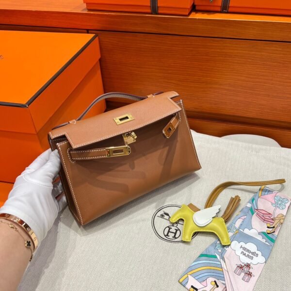 CK37 Gold Kelly Pochette Swift Leathers Gold Hardware Full Handmade