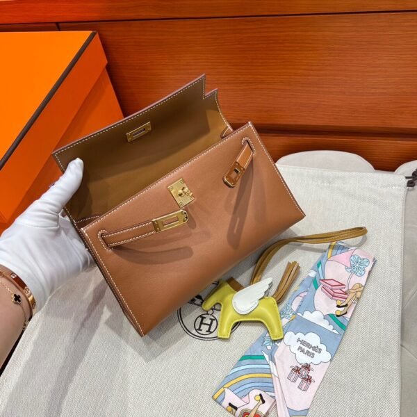 CK37 Gold Kelly Pochette Swift Leathers Gold Hardware Full Handmade