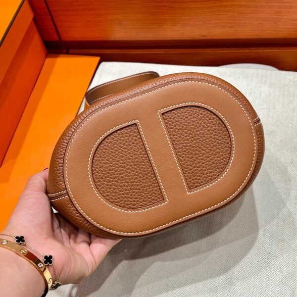 37 Gold Ln The Loop 18CM Clemence Leather Gold Hardware Full Handmade