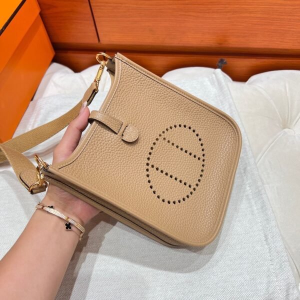 OM Chai Mini Evelyne 17CM Tc Leather Gold Hardware Full Handmade