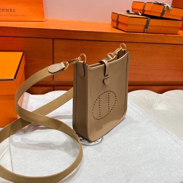 OM Chai Mini Evelyne 17CM Tc Leather Gold Hardware Full Handmade
